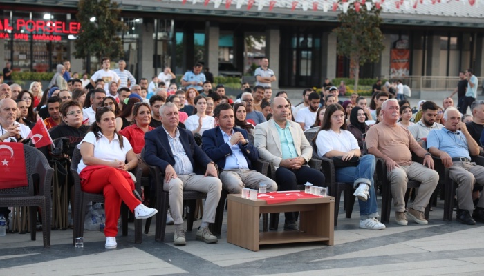 Osmangazi Meydanı’nda Filenin Sultanları Coşkusu