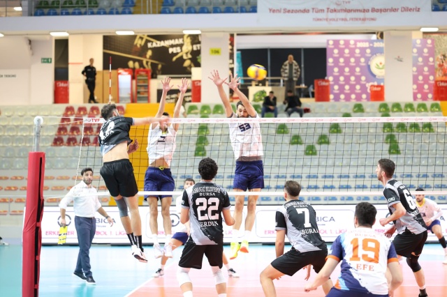 Osmangazi Belediyespor İyi Mücadele Ettiği Karşılaşmayı 3-1 Kaybetti