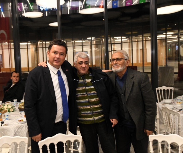 Başkan Erkan Aydın Engelleri Sevgiyle Aştı