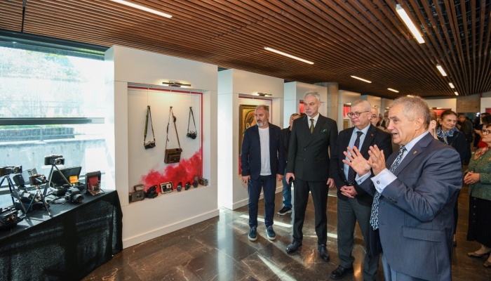 Osmangazi’de Cumhuriyet ve Atatürk Sevgisi Sergiyle Ölümsüzleşti